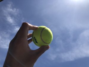 テニスボールリフティング初日